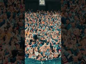 Read more about the article Niedzielny mecz przeszedł do historii. Dzięki Wam mogliśmy być jej częścią. Niebiescy, dzięki 👊