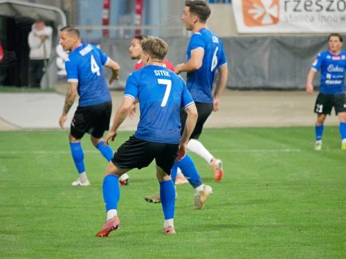 Remis z wyróżnikiem — Resovia i Podbeskidzie dzielą się punktami w emocjonującej konfrontacji