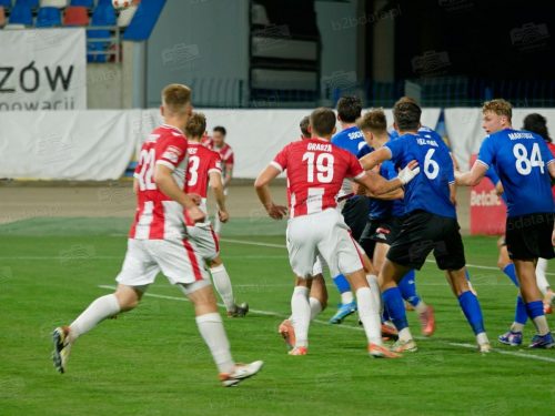 Remis z wyróżnikiem — Resovia i Podbeskidzie dzielą się punktami w emocjonującej konfrontacji